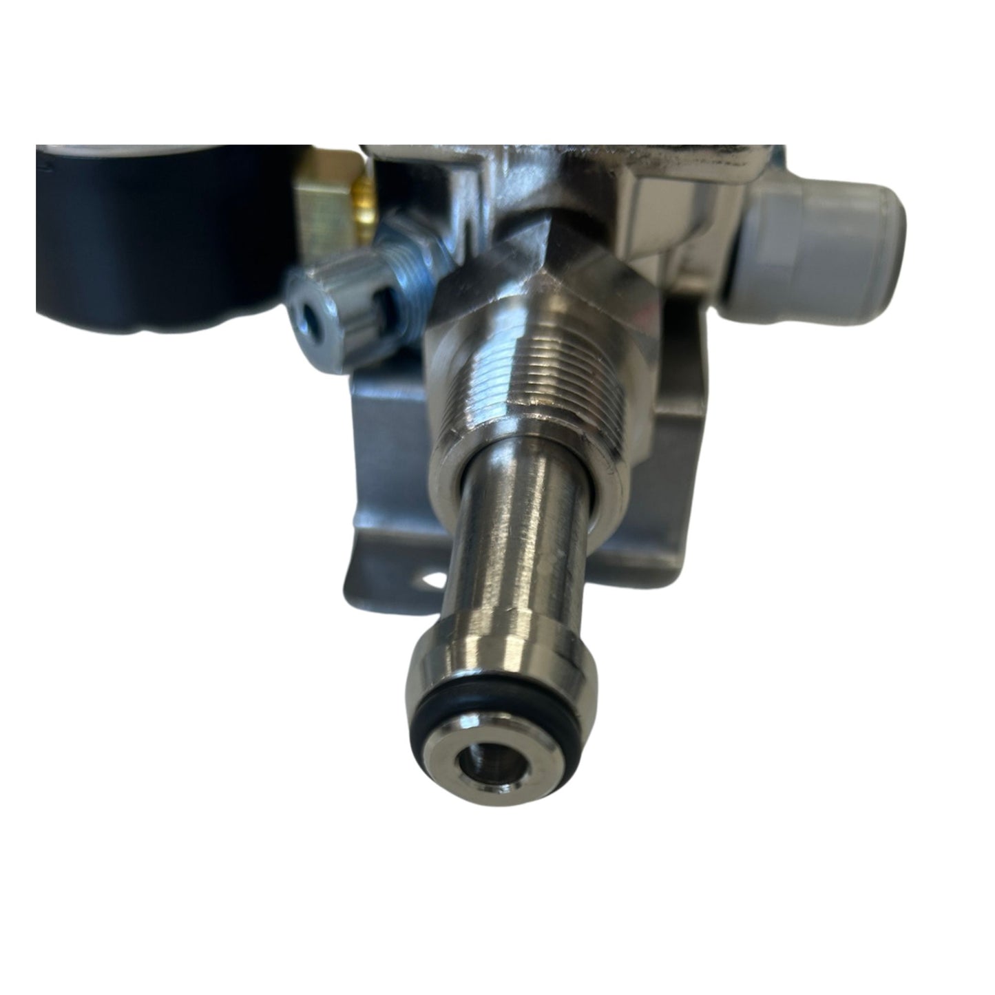 Mixed gas regulator with contents and pressure gauges