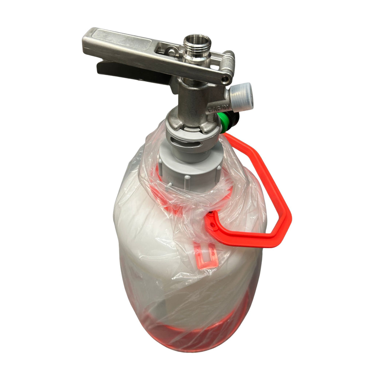 example of u type coupler connected to small cleaning bottle