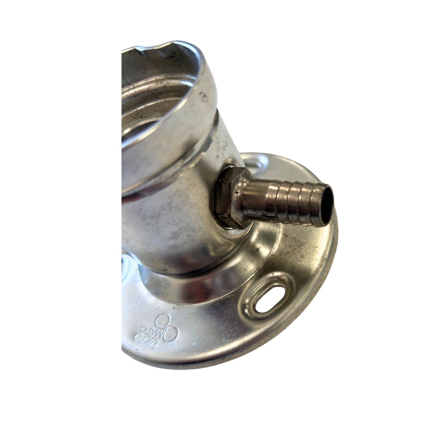 Refurbished beer line cleaning socket with hose tail connections