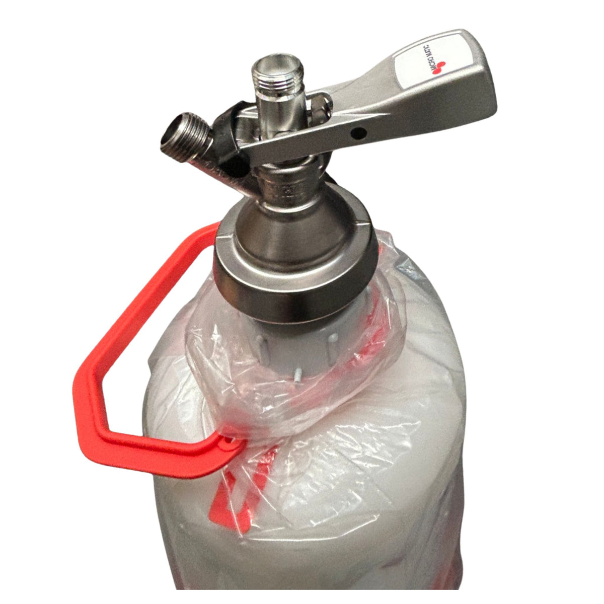 example of how a grundy coupler fits onto a line cleaning bottle 